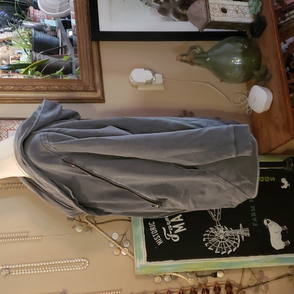 Divided Gray Jacket Size Medium - Picture 4 of 7